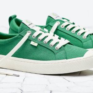 Brand New with Tags Cariuma OCA Green Shoes